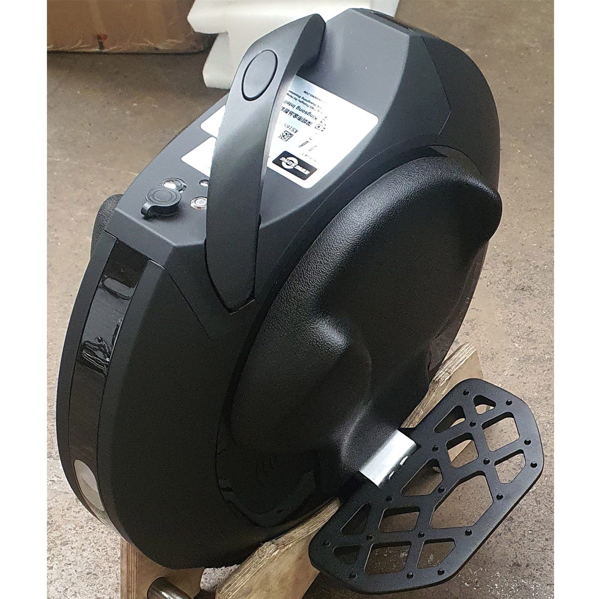 Kingsong 16S PRO Electric Unicycle - Image 11