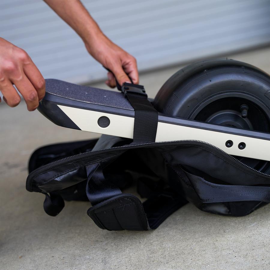 Onewheel_Backpack_for_XR_or_ Pint_eBoard_Personal-Electric-Transport-London-UK_2
