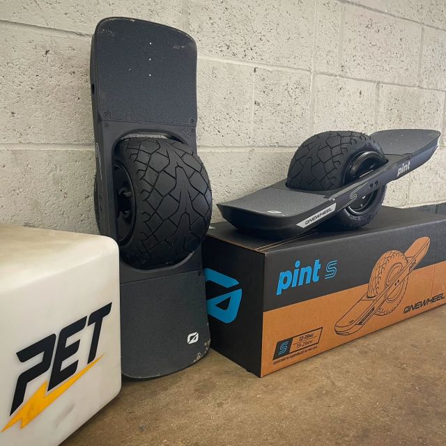 Just restocked - Onewheel Pint S, the most powerful board of the Pint family. Get yours from PET London, just in time for this summer!

#onewheelpints #onewheel #pints #PETLondon #PersonalElectricTransport